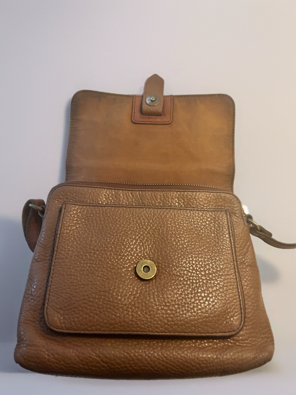 Fossil Leather Crossbody Boho Purse Cognac Color with Adjustable Strap. - Picture 4 of 5